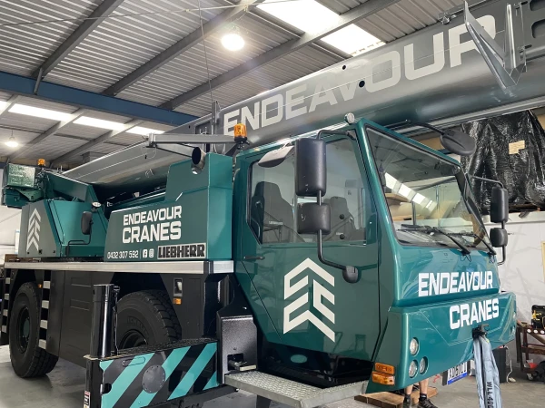 Endeavour Cranes  (4)